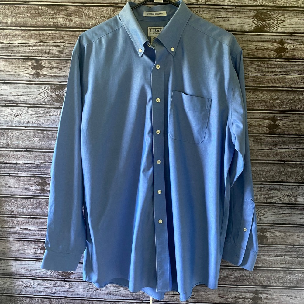LL Bean Men's Long-Sleeved Button-Down Shirt Size 16-33 Blue Wrinkle Resistant